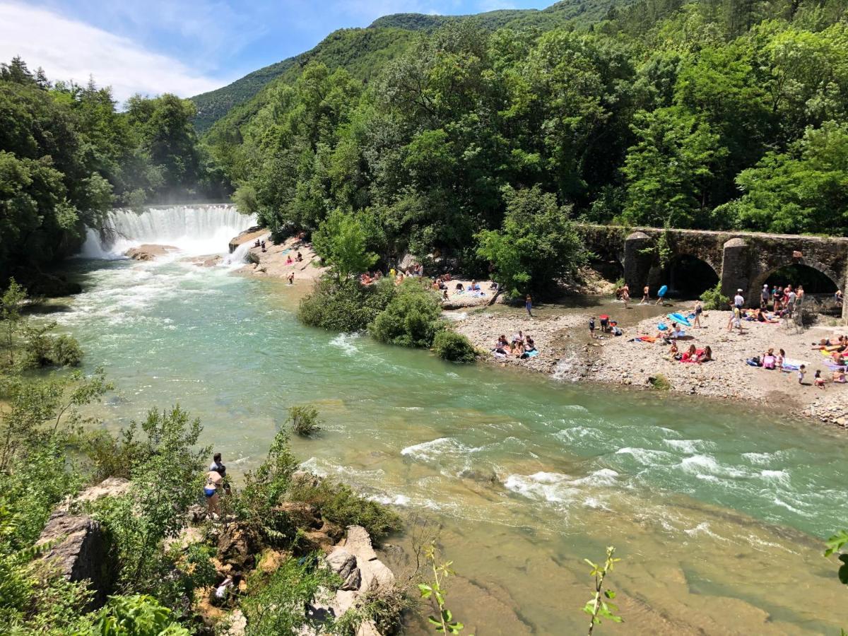 Retour Aux Sources Villa Sauve Exteriör bild